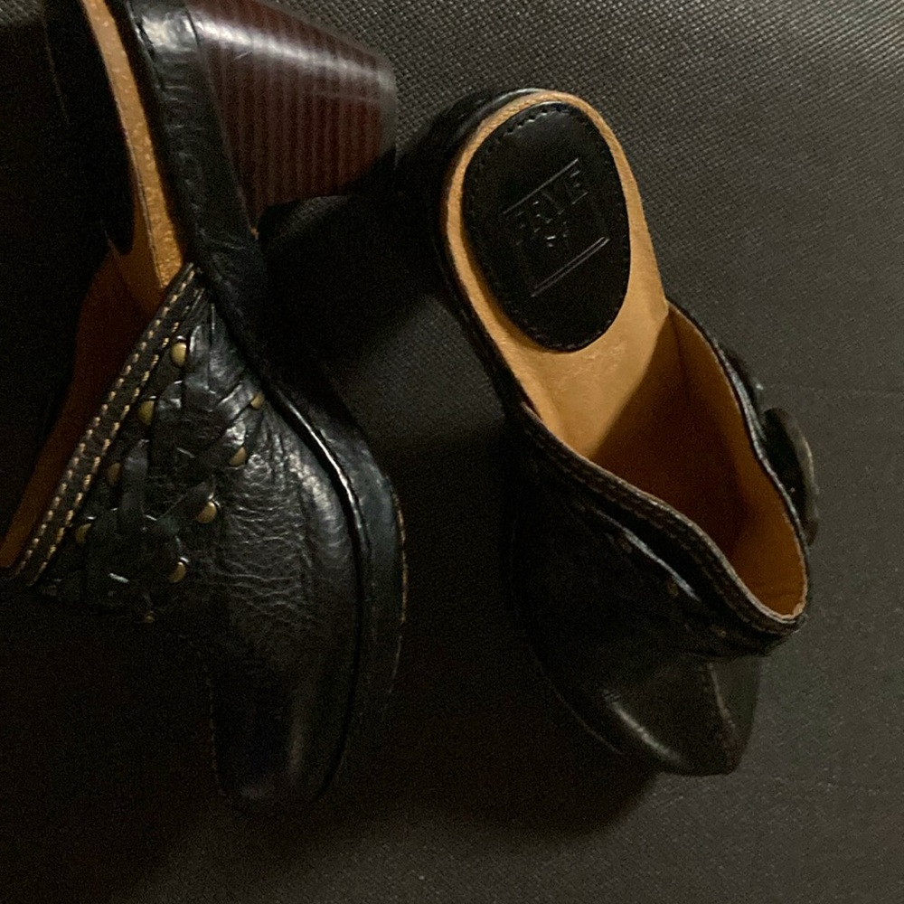 Nwot l!New Frye Candice Woven Leather Clogs